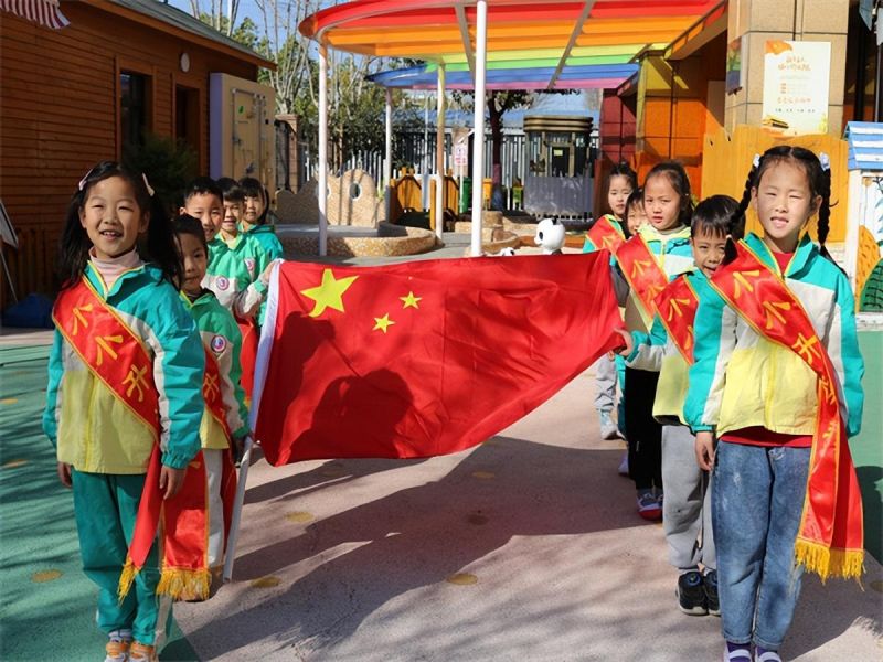 �Ϸ����p�׽������F(tu��n)���Ƿֈ@���A(y��)��������Ⱦ�� ��������С�l(w��i)ʿ