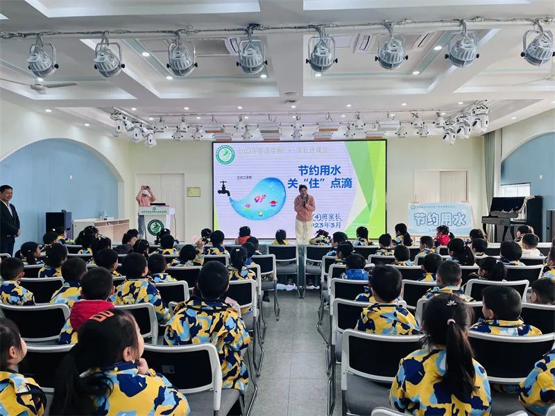 �Ϸ��а��׽������F���@�_չ�����L�M�n�á����}���