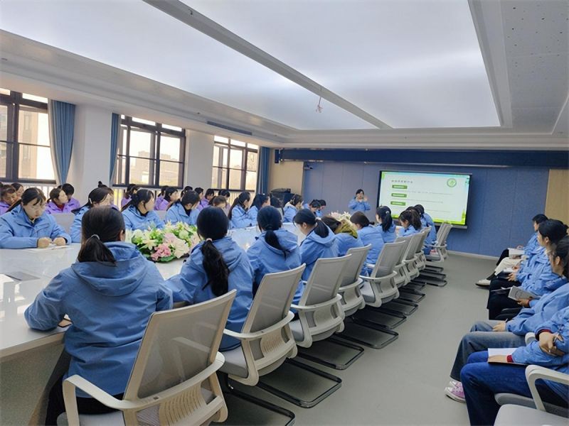 �Ϸ��а��׽������F(tu��n)ӭ��·�ֈ@�����á�ʳ���⣬�c���������