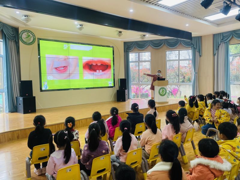 �Ϸ��а��׽������F����ֈ@���t�����L�M�n�� �y���o���ٳ��L