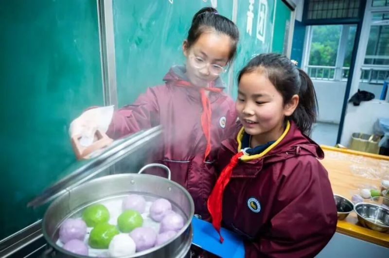 �Ϸ��а��c·����С�W����У�^�_չ�������ڄӌ��`�������