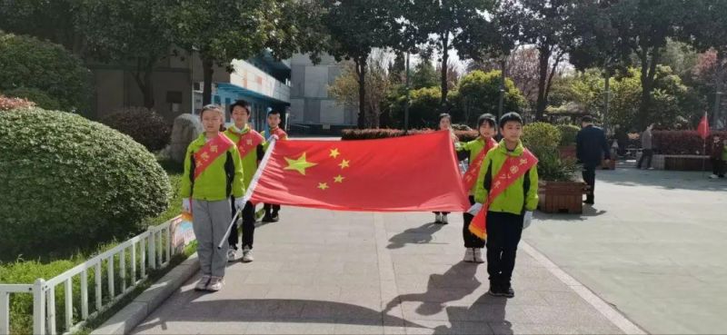 �Ϸ�����ɽС�W(xu��)�e��У�@��ȫ���}����xʽ