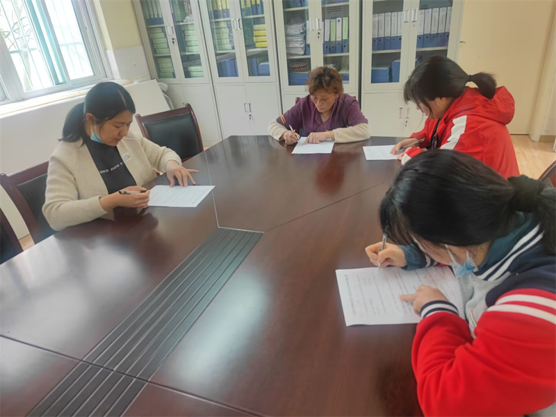 �Ϸ������v�׽̼��F(tu��n)���v�@�^(q��)�_(k��i)չ�����T����֪�R(sh��)��(sh��)��y(c��)ԇ