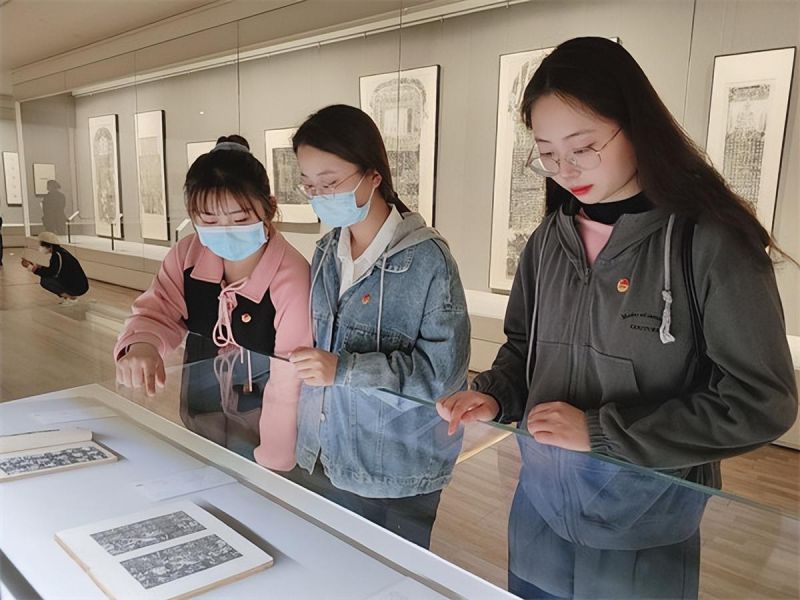 �Ϸ����p���׃��@�������F�M���F�T�̎�������ʡ���g�^���^�W��