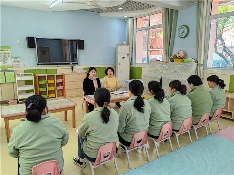 �Ϸ��а��׽������F���ָ�����ģ���Ӗ�^Ħ������ ���ώ��¹����L