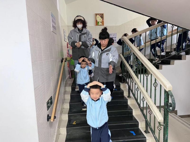 �Ϸ���ֱ�ٙC�P�׃��@�_չ����̤��ȫ�ݾ����