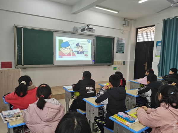 �uꖿh�������ČW(xu��)У���e���_չ����žW(w��ng)�j(lu��)�p�_�����������(d��ng)