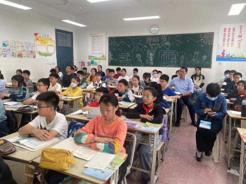 �Ϸ�����С�s�ǻ��@��У���������Դٽ� ����(d��o)�������|(zh��)