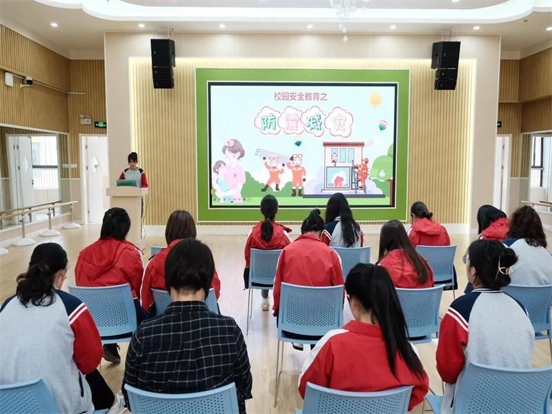 �Ϸ��д������׃��@�M���_չ������(z��i)�p��(z��i)����ȫ���С����}�������(d��ng)