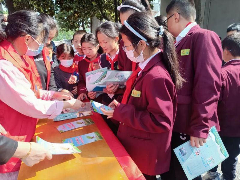 �Ϸ�����ɽС�W�_չ��5.12��������ɢ�ݾ�