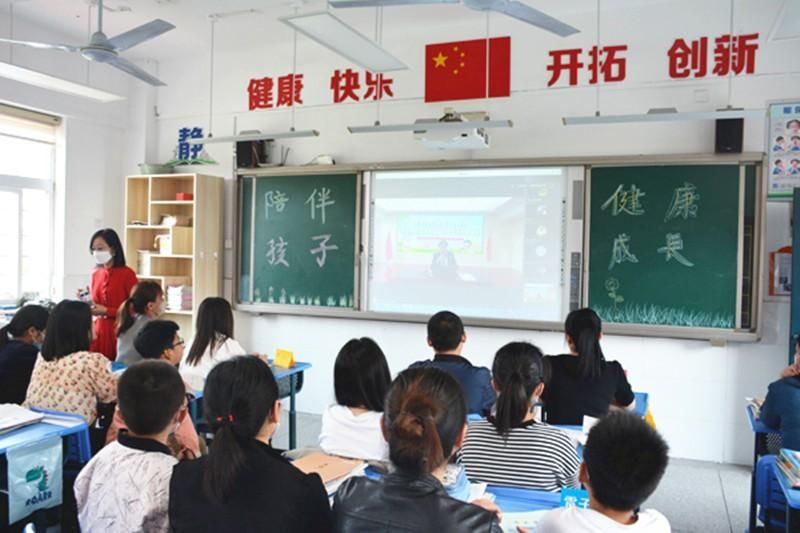 �Ϸ�������С�W(xu��)���_2022-2023�W(xu��)��ȵڶ��W(xu��)�ھ��¼��L��