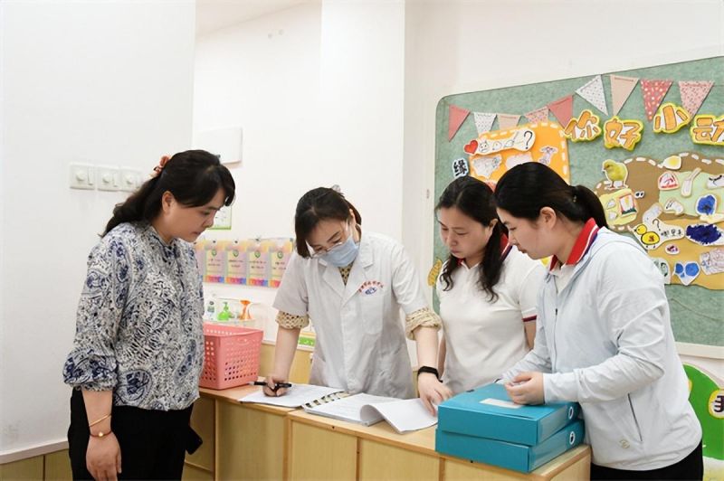 �Ϸ��а��׽������Fӭ��·�ֈ@ӭ�ӺϷ����l��ί�����O�y�c�u�r