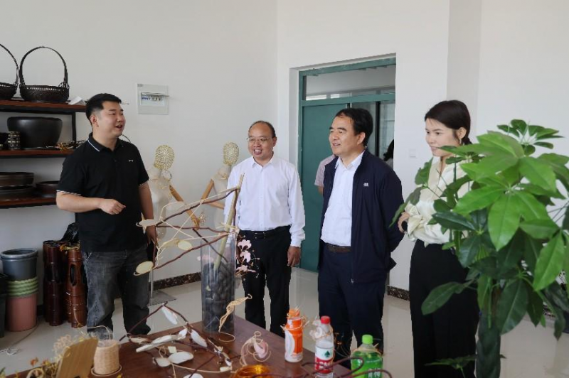 �Ϸʹ��I(y��)�W(xu��)У�I(l��ng)��(d��o)���Ӹ������I(y��)���g(sh��)�W(xu��)Ժ�_չ��(du��)��(bi��o)�W(xu��)��(x��)