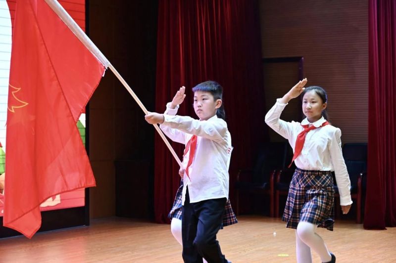 �Ϸ��а��c·����С�W�`ϪУ�^�e�С�����t�I�� ����׷���ˡ�һ�꼉��꠻��