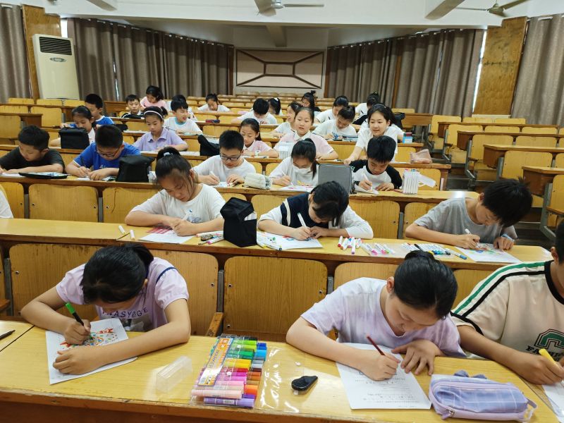 ���c�и���С�W�_չ���g�W����ĩ�y�u���