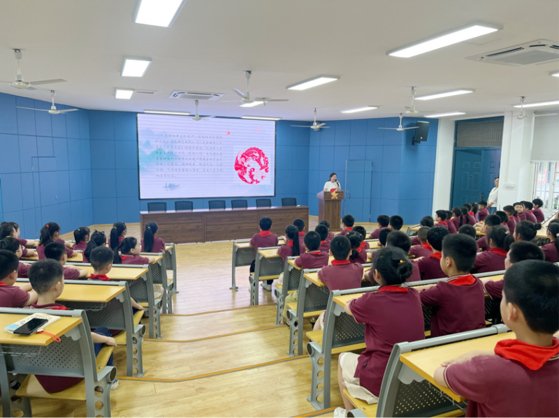 �Ϸ��а��c·����С�W(xu��)����У�^(q��)����P(y��ng)���y(t��ng)�Ļ������з��z����