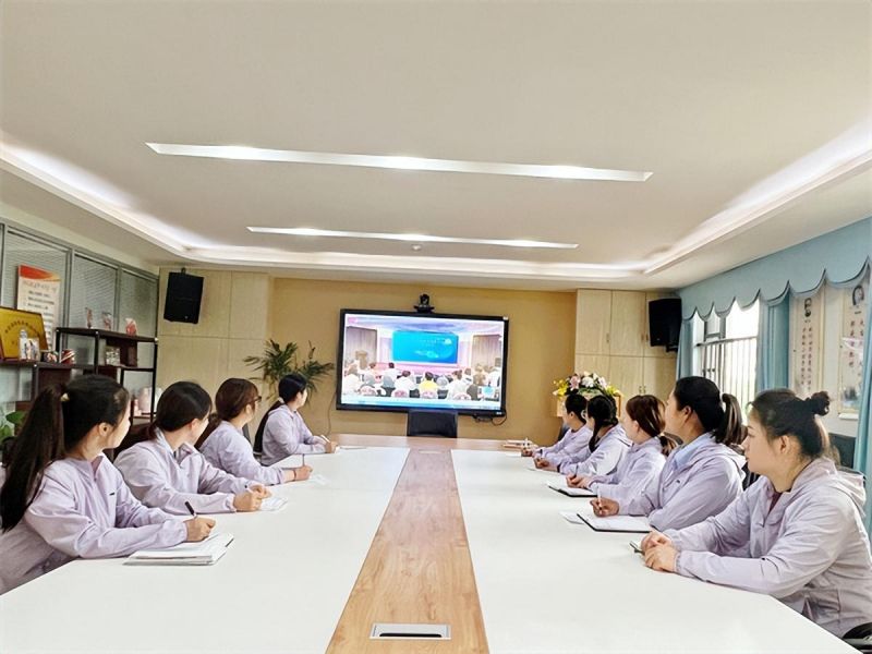 �Ϸ����p�׽������F(tu��n)�_(k��i)չ���׃��@���������|(zh��)���u(p��ng)��ָ�ϡ����όW(xu��)��(x��)