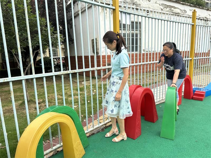 �Ϸ������v�׽̼��F���v�@�^��벢�e�oץ��ǰ��ȫ����