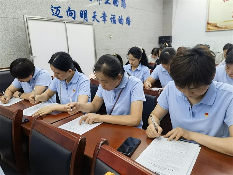 �Ϸ����p���׃��@�������F(tu��n)�M���̎��e�O���ӟo���I(xi��n)Ѫ���(d��ng)