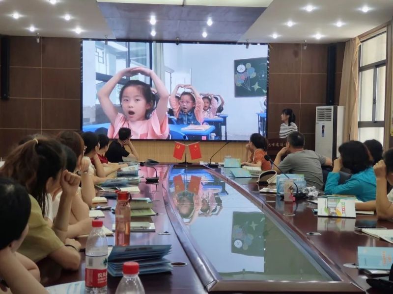 �Ϸ������b��С�W(xu��)���_2023���＾�W(xu��)��һ�꼉�̎���Ӗ(x��n)��