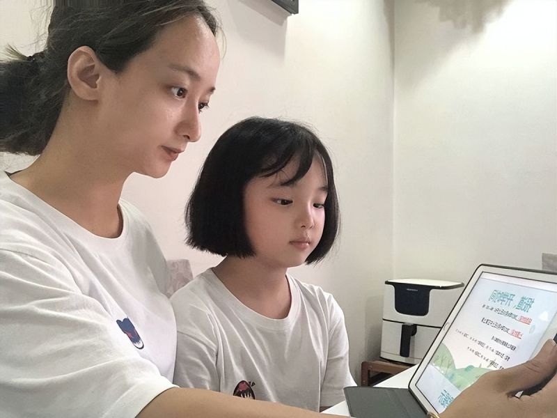 �Ϸ��л���·����С�W�������F���_�_�Wǰ���ϼ��L��