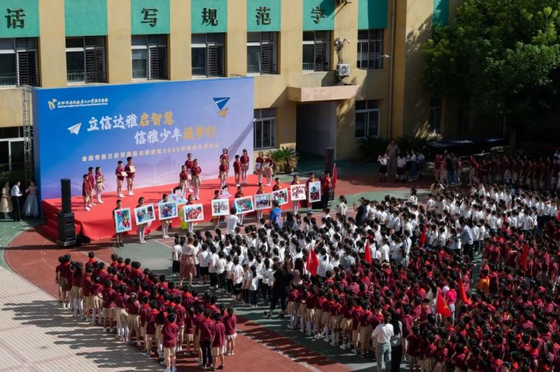 �Ϸ��а��c·����С�W����У�^�������_�ņ��ǻ� ��������������