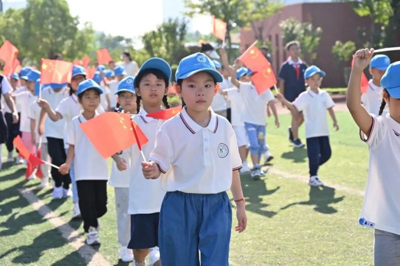 �Ϸ��а��c·����С�W�`ϪУ�^��ͯ�������`Ϫ �y�ֹ���δ��