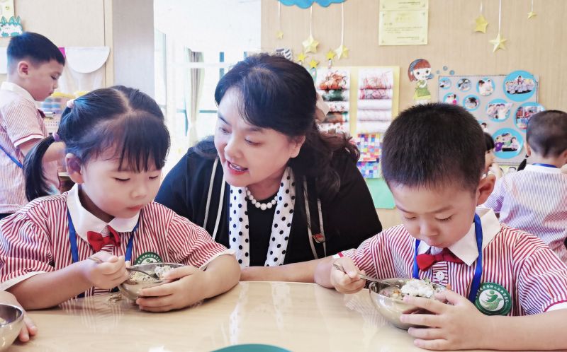 �Ϸ��а��c·�׃��@�������F����֮��ֈ@��С��ͣ������