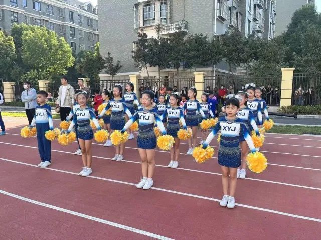 �Ϸ������b��С�W���۽����Ի����L����У�fͬ����