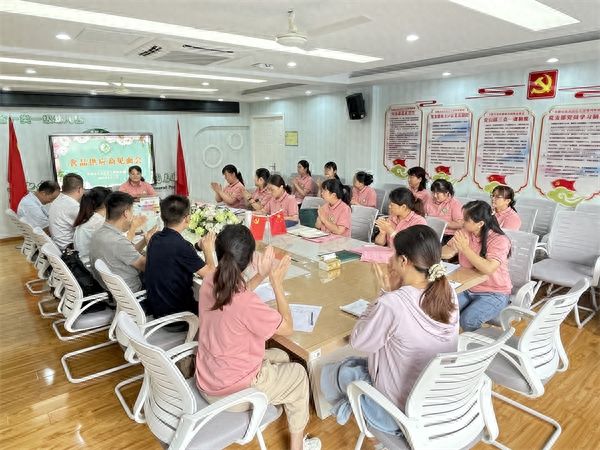 �Ϸ��а��׽������F�c���������_ʳƷ��ȫҊ���