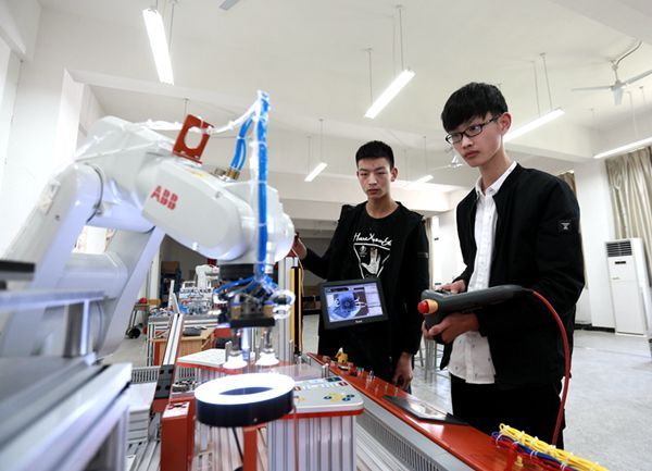 �������،���������ͨ�����{(di��o)����ԺУ���ԇ������ʩ�k��