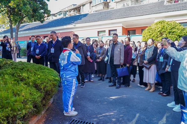 ����С�WУ�L�R�۰��c��Ԓ�������Ҿ���