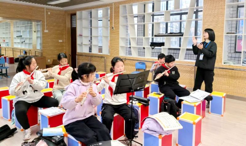 �����������F�_չ2025�괺�����Ի���F���