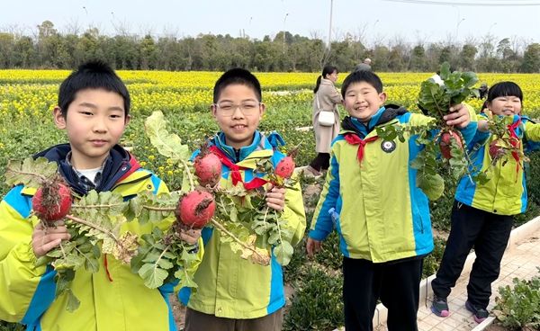 ����С�W(xu��)��ͯ���o(h��)���� ���o(h��)ĸ�H��