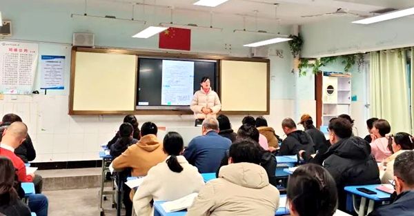 �Ϸ������b��С�W��ů���o�����L· ���ьW�����W�P