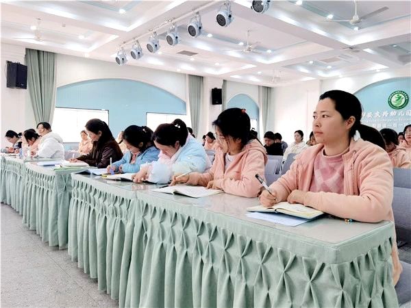 �Ϸ��а��c·�׃��@�������F���@�_չ���·ݎ����L�W�����