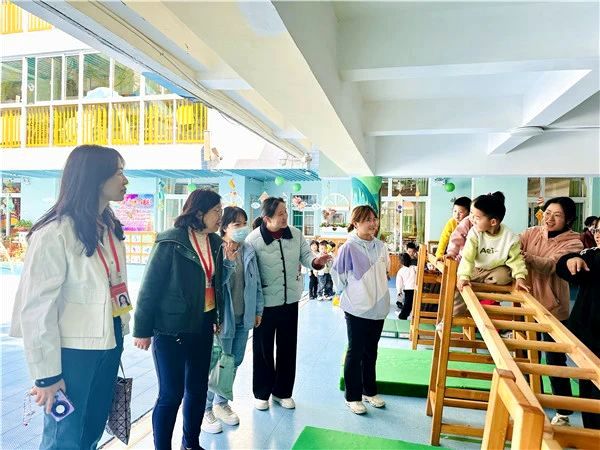 �Ϸ��а��c·�׃��@�������F���@��ӭ�z��Ҏ�������W��ͯ��