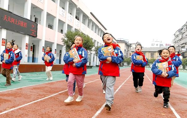 ӭ���^�����L���x�ս�������lչ�����|�����