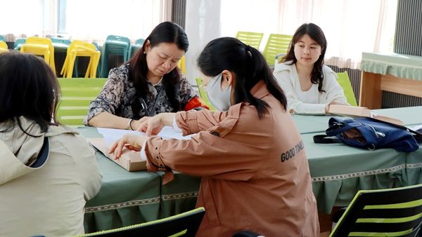 ʯ������׃��@ӭ�Ӱ��c�ЋD�ױ������Ķ����z��