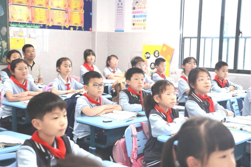 �L�S�h�����Ҹ��Ϸʎ�����С�L�S��У�_չ�̌Wҕ������