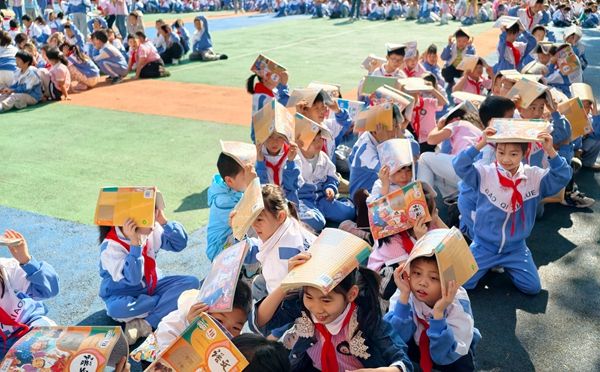 ���c�и���С�W(xu��)�_(k��i)չ������U(xi��n)�ݾ�