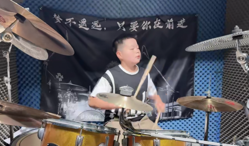 �Ϸ��а��c·����С�W�e�k