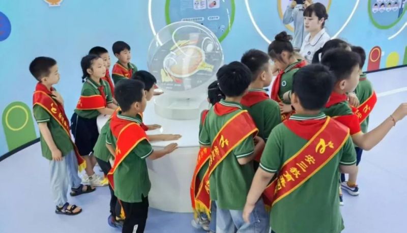 �Ϸ��а��c·����С�W(xu��)�_չ�����o(h��)�����}��(sh��)�`���