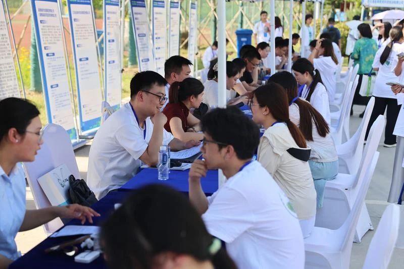 ��У΢��(zhu��n)�I(y��) ��΢�����ں�̎