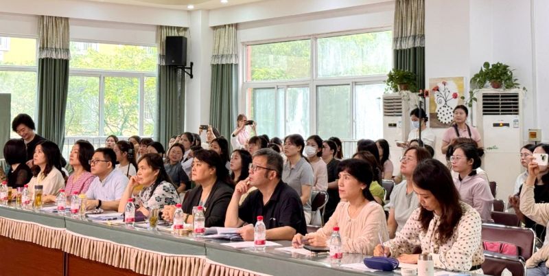 �Ϸ��а��׽������F���ӏ]ꖅ^��ʮ����һ���n���O����ӑ��