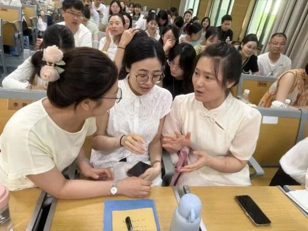 �Ϸ��а��c·����С�W���_�����ι���������