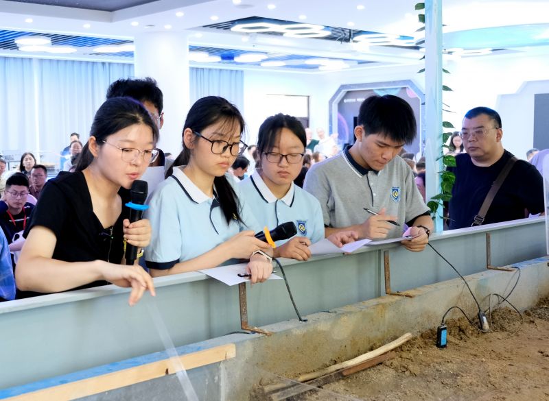 ʲô�ǡ��á��ĸ߿������}��