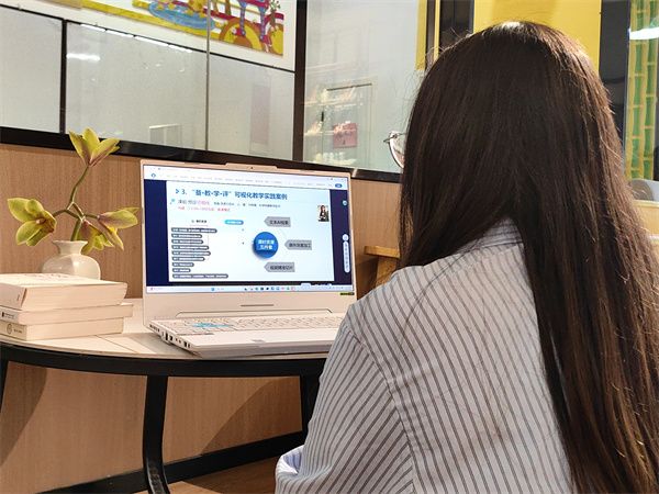 ������ČWУ�M��ȫ�w�̎��������ܽ̌W��Ӗ