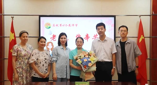 ��ɽ·�ֵ�һ�и������׃��@�_չ�̎���ο��