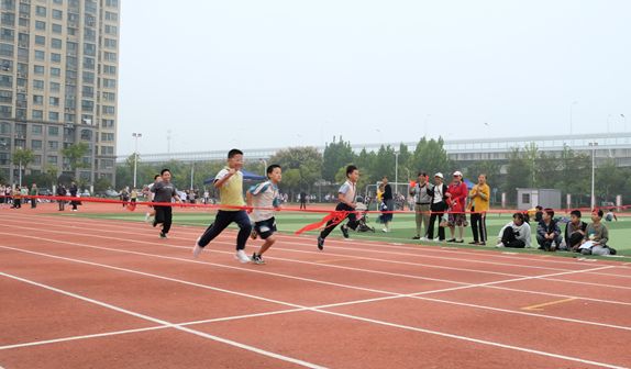 �֌��O(sh��)Ӌ(j��)���c(di��n)ȼ���顪���L(zh��ng)�S�h÷�_���W(xu��)УС�W(xu��)���\(y��n)��(d��ng)��(hu��)��(c��)ӛ